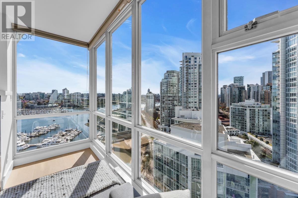 2205 1077 Marinaside Crescent, Vancouver, British Columbia  V6Z 2Z5 - Photo 1 - R2867765