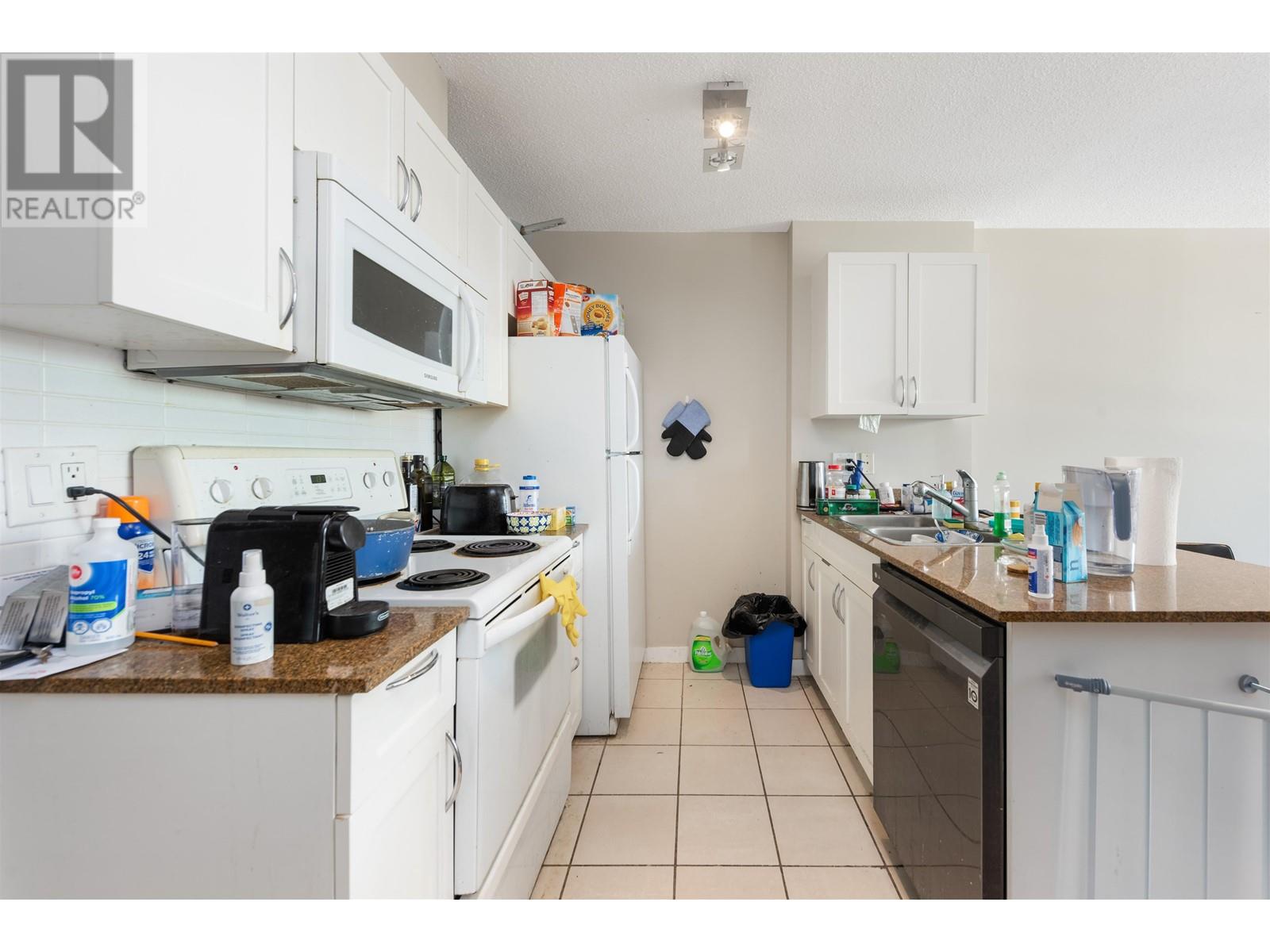 2015 938 Smithe Street, Vancouver, British Columbia  V6Z 3H8 - Photo 4 - R2867777