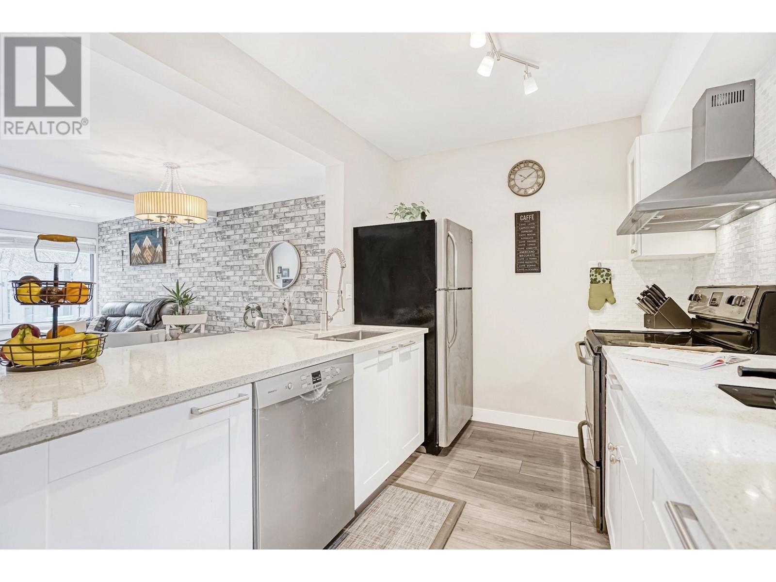 805 Alexander Bay, Port Moody, British Columbia  V3H 3R7 - Photo 11 - R2867798