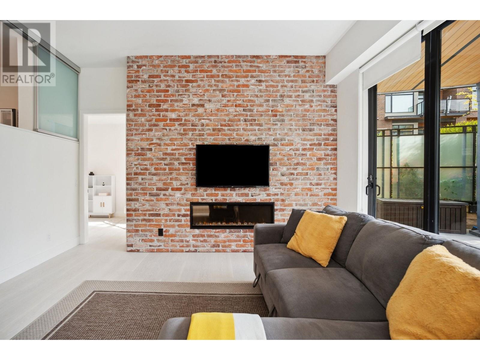 106 300 Salter Street, New Westminster, British Columbia  V3M 0L9 - Photo 5 - R2867841