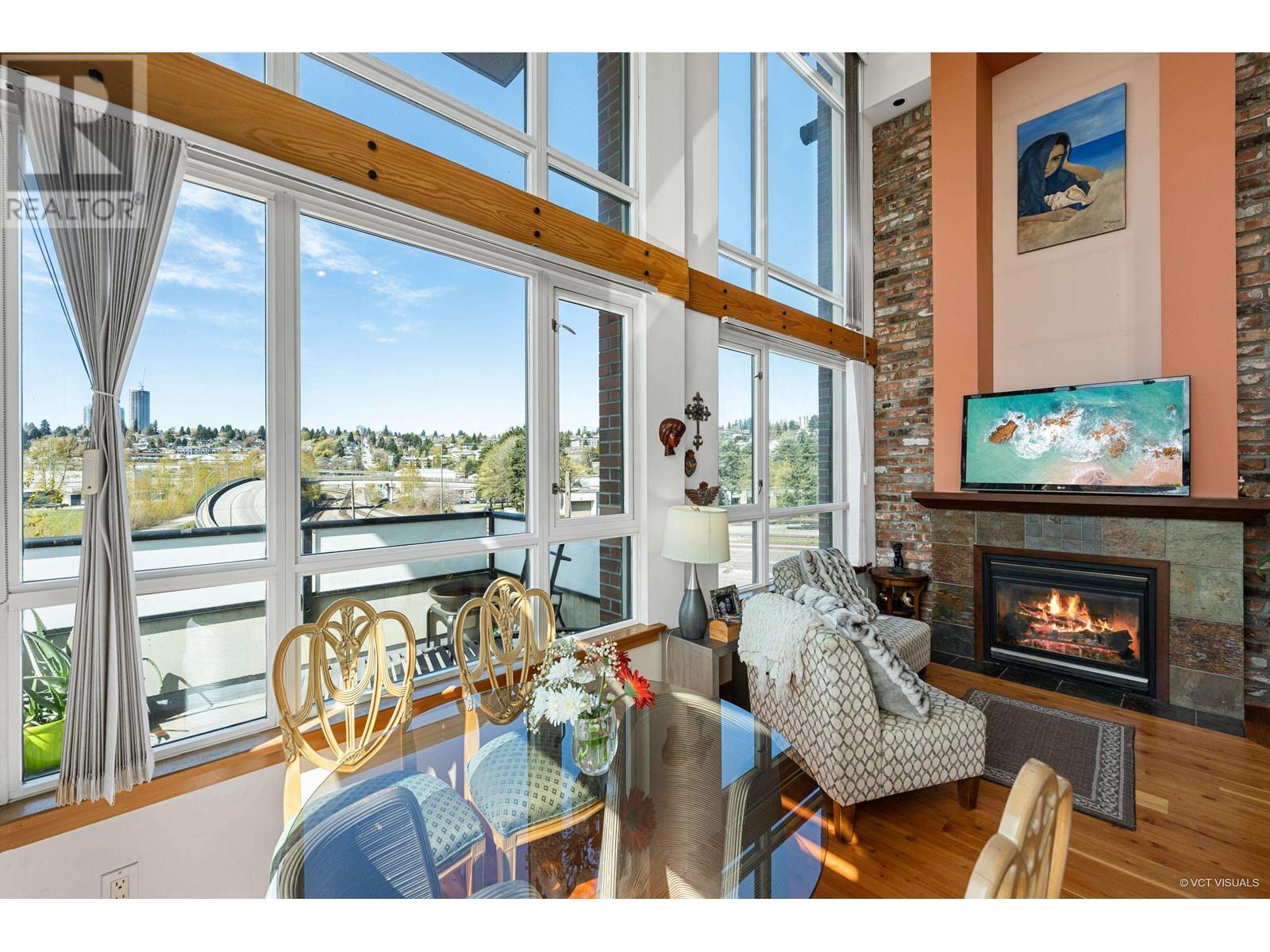 203 7 Rialto Court, New Westminster, British Columbia  V3M 7A8 - Photo 3 - R2867850