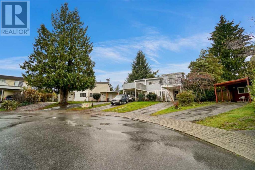 744 Sproule Avenue, Coquitlam, British Columbia  V3J 4L5 - Photo 3 - R2867871