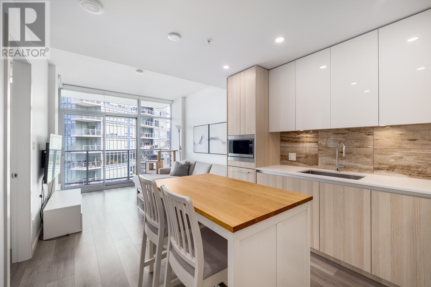 2009 1888 Gilmore Avenue, Burnaby, British Columbia  V5C 0L2 - Photo 5 - R2867891