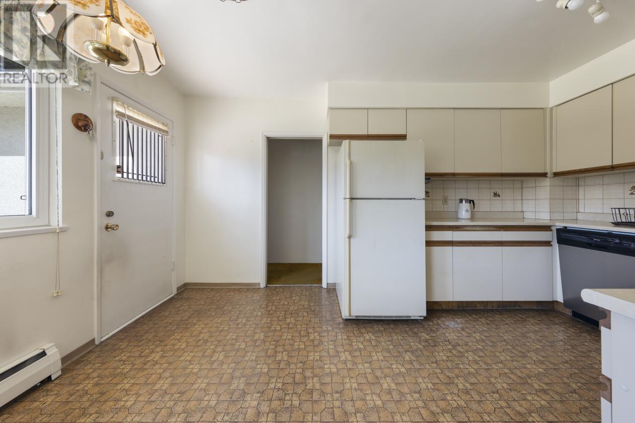 7155 Vivian Drive, Vancouver, British Columbia  V5S 2V2 - Photo 11 - R2867779