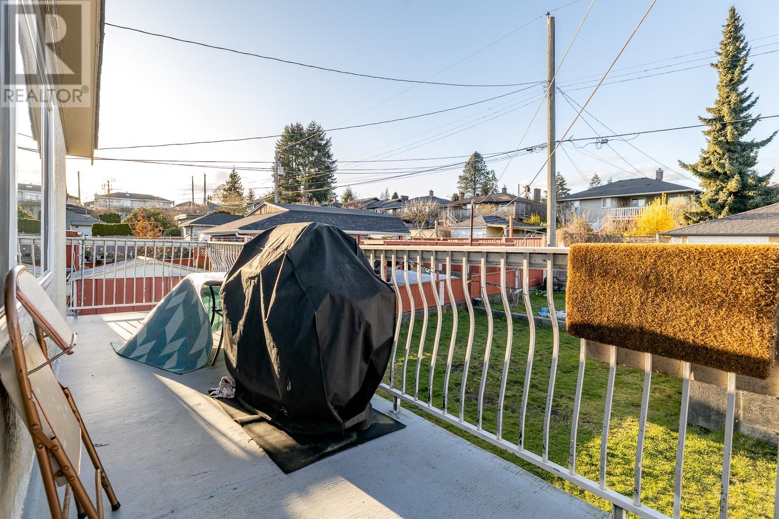 6449 Portland Street Street, Burnaby, British Columbia  V5E 1A1 - Photo 7 - R2867828