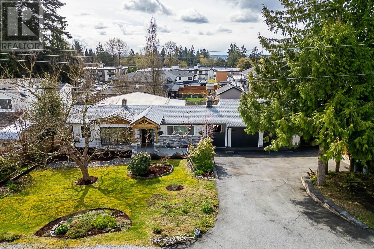 1310 Lemax Avenue, Coquitlam, British Columbia  V3J 2B9 - Photo 2 - R2867854