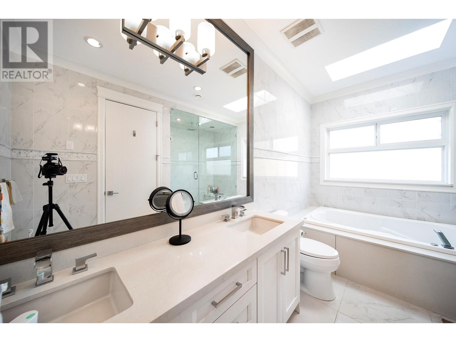 9120 Wellmond Road, Richmond, British Columbia  V7E 1L5 - Photo 16 - R2867861