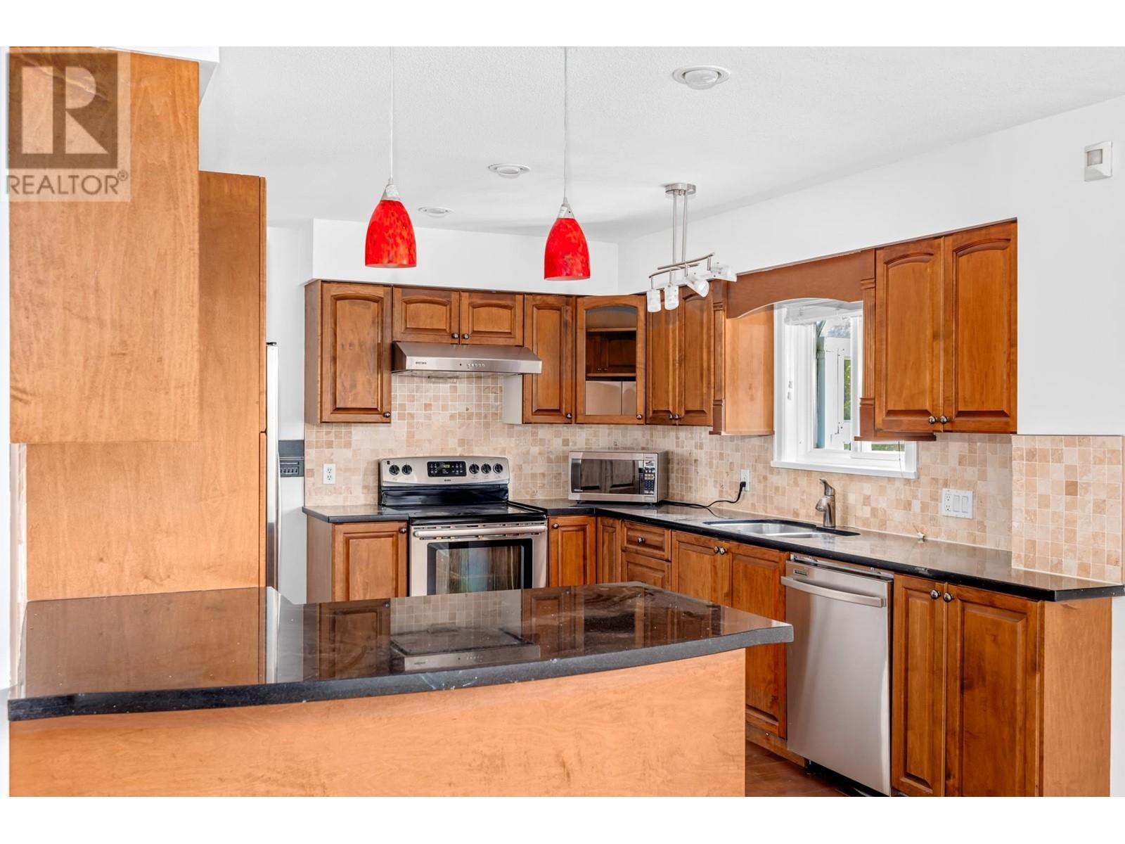 2326 Oliver Crescent, Vancouver, British Columbia  V6L 1S5 - Photo 8 - R2867910