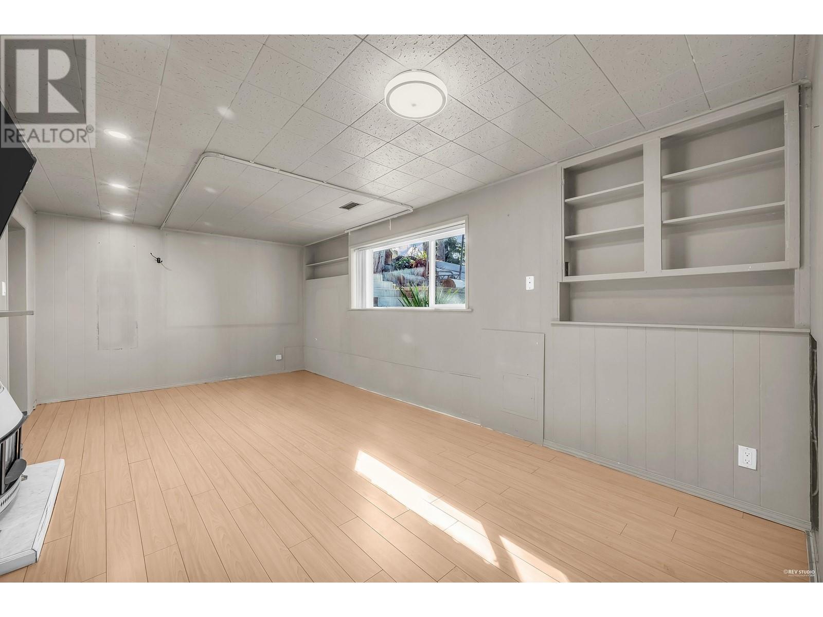 320 Laurentian Crescent, Coquitlam, British Columbia  V3K 1Y1 - Photo 22 - R2867787