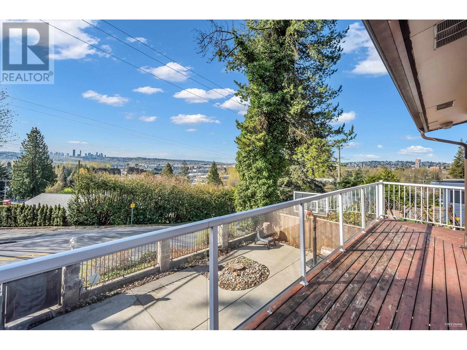320 Laurentian Crescent, Coquitlam, British Columbia  V3K 1Y1 - Photo 25 - R2867787