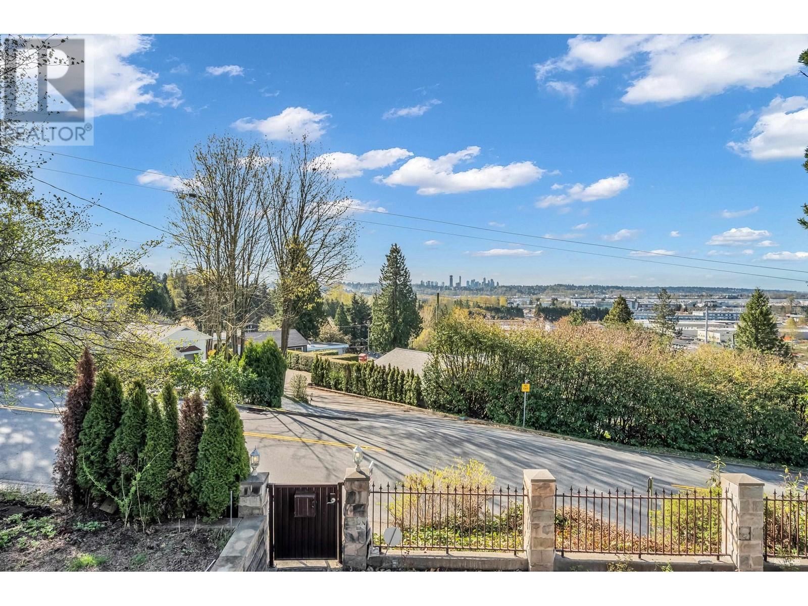 320 Laurentian Crescent, Coquitlam, British Columbia  V3K 1Y1 - Photo 27 - R2867787