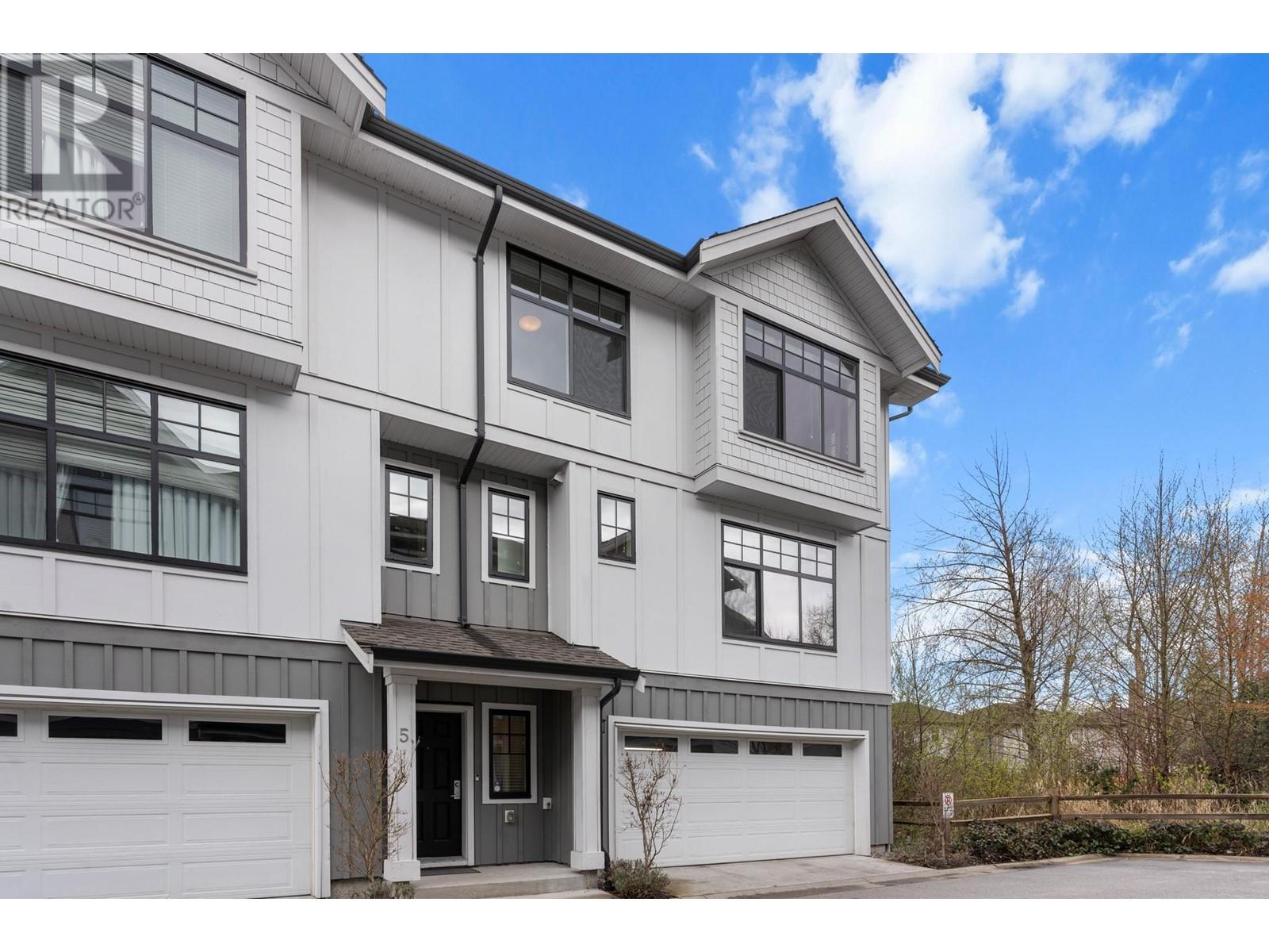 5 5218 Savile Row, Burnaby, British Columbia  V5E 0C3 - Photo 1 - R2867492