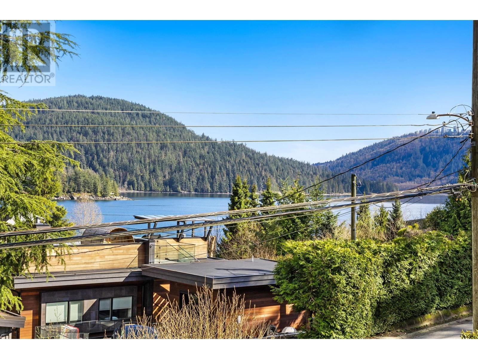1033 Banbury Road, North Vancouver, British Columbia  V7G 2R4 - Photo 14 - R2867846
