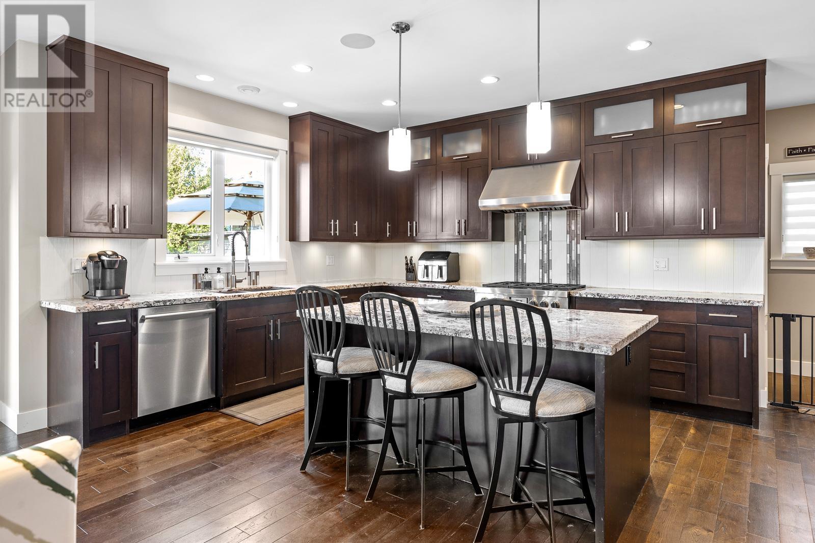 702 Wilmot Street, Coquitlam, British Columbia  V3J 6P4 - Photo 12 - R2867878