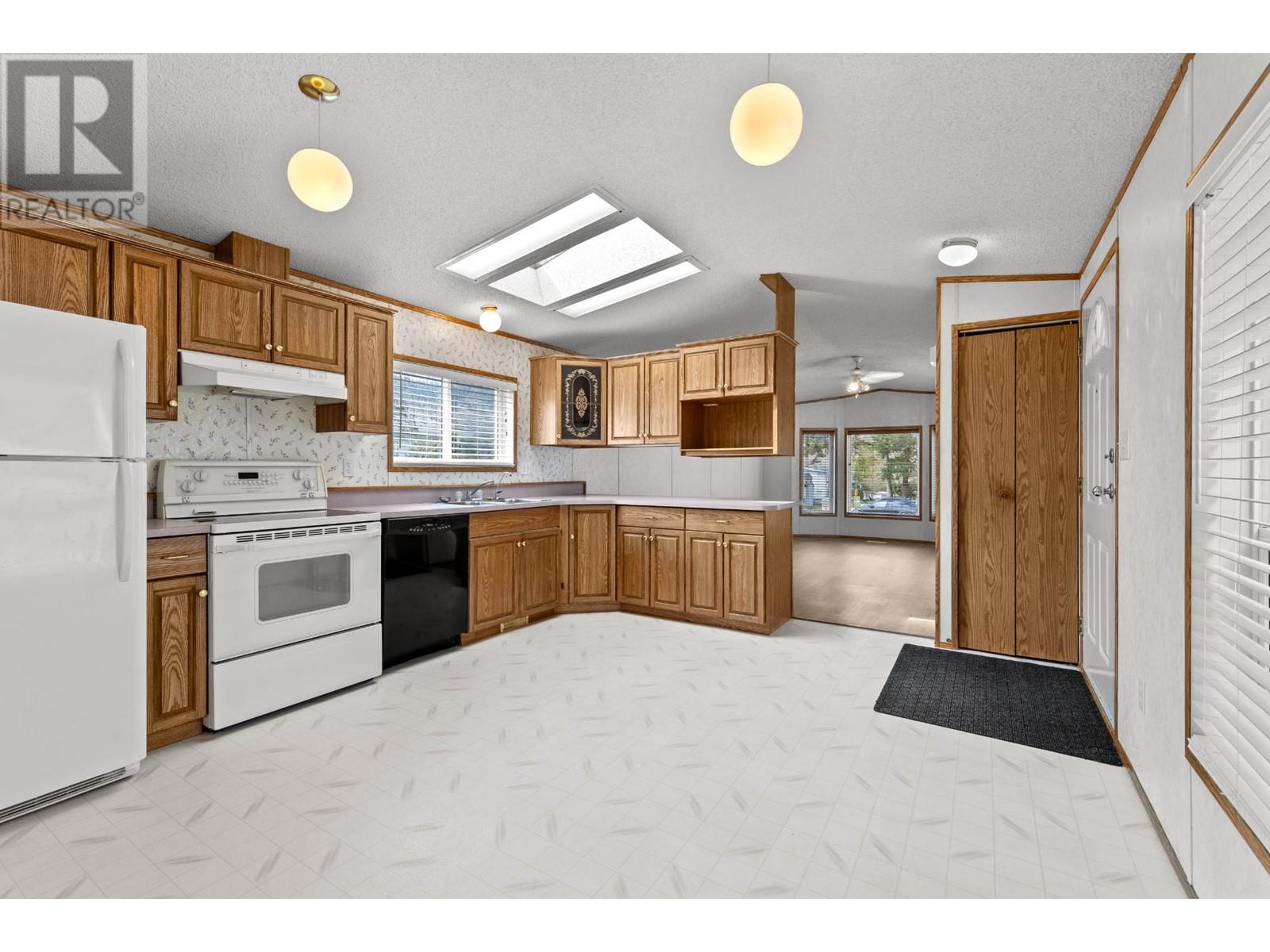 50-4963 Pine Acres Rd, Chase, British Columbia  V0E 1M0 - Photo 3 - 177668