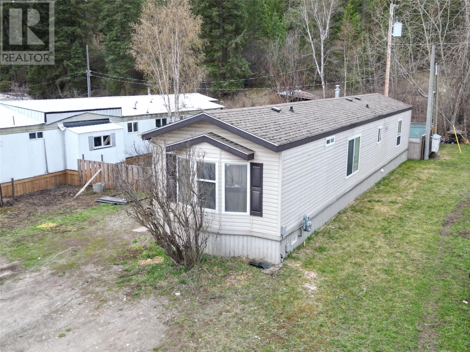 446 Mabel Lake Road Unit# C4, Lumby, British Columbia  V0E 2G5 - Photo 3 - 10309381