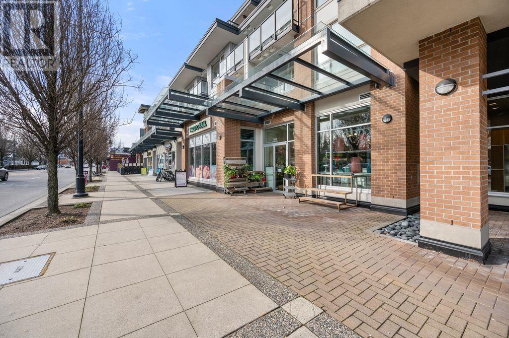 206 1330 Marine Drive, North Vancouver, British Columbia  V7P 1T4 - Photo 2 - R2867935