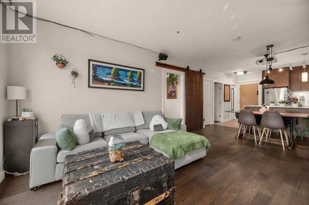 206 1330 Marine Drive, North Vancouver, British Columbia  V7P 1T4 - Photo 6 - R2867935