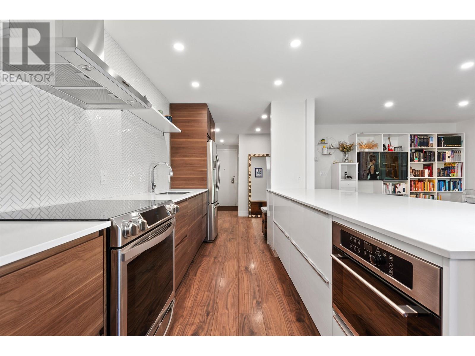110 1720 W 12th Avenue, Vancouver, British Columbia  V6J 2E6 - Photo 3 - R2867953