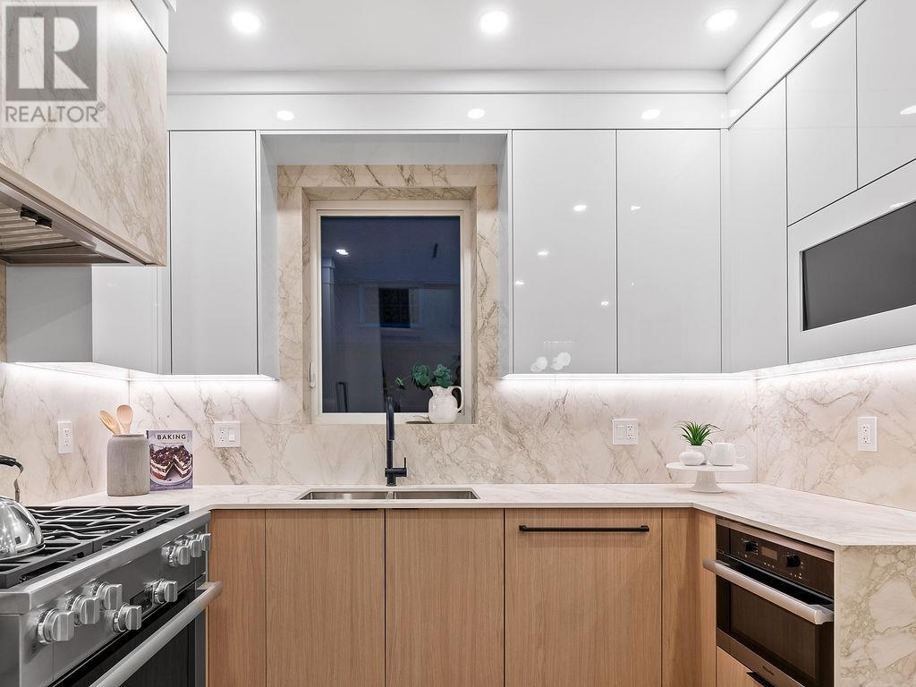 A 3538 W 14th Avenue, Vancouver, British Columbia  V6R 2W4 - Photo 8 - R2867970