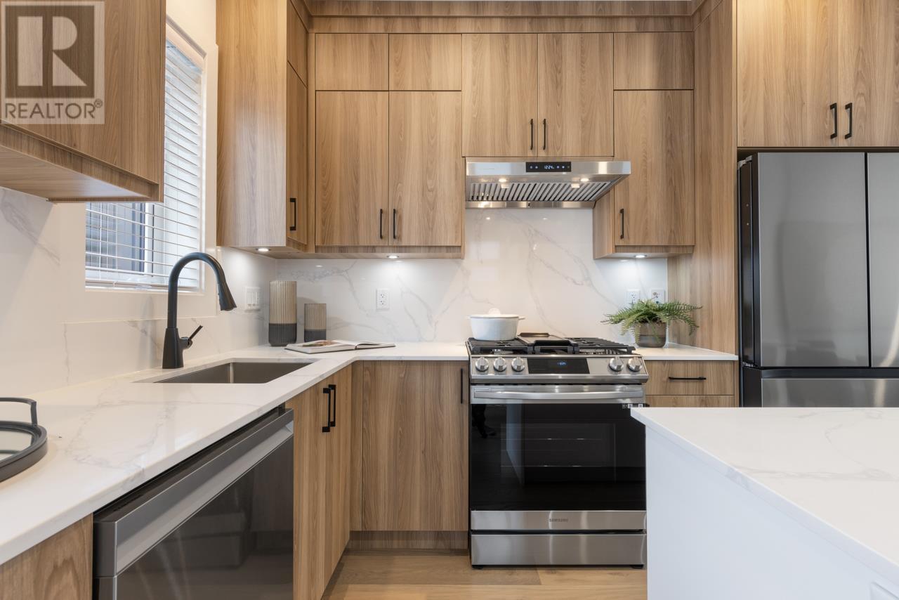 1365 E 24th Avenue, Vancouver, British Columbia  V5V 2B6 - Photo 5 - R2867986