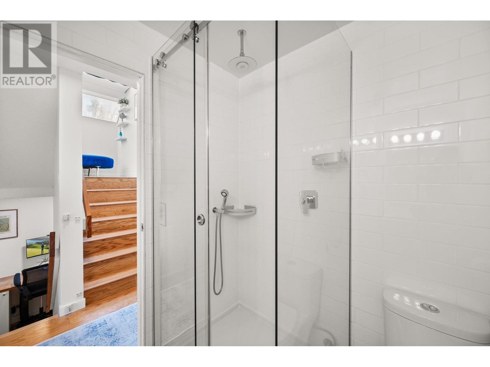 3341 Mountain Highway, North Vancouver, British Columbia  V7K 2H4 - Photo 17 - R2868027