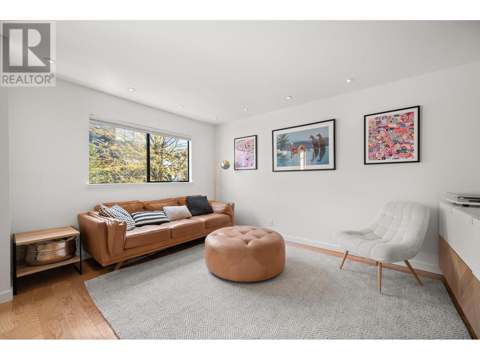 3341 Mountain Highway, North Vancouver, British Columbia  V7K 2H4 - Photo 2 - R2868027