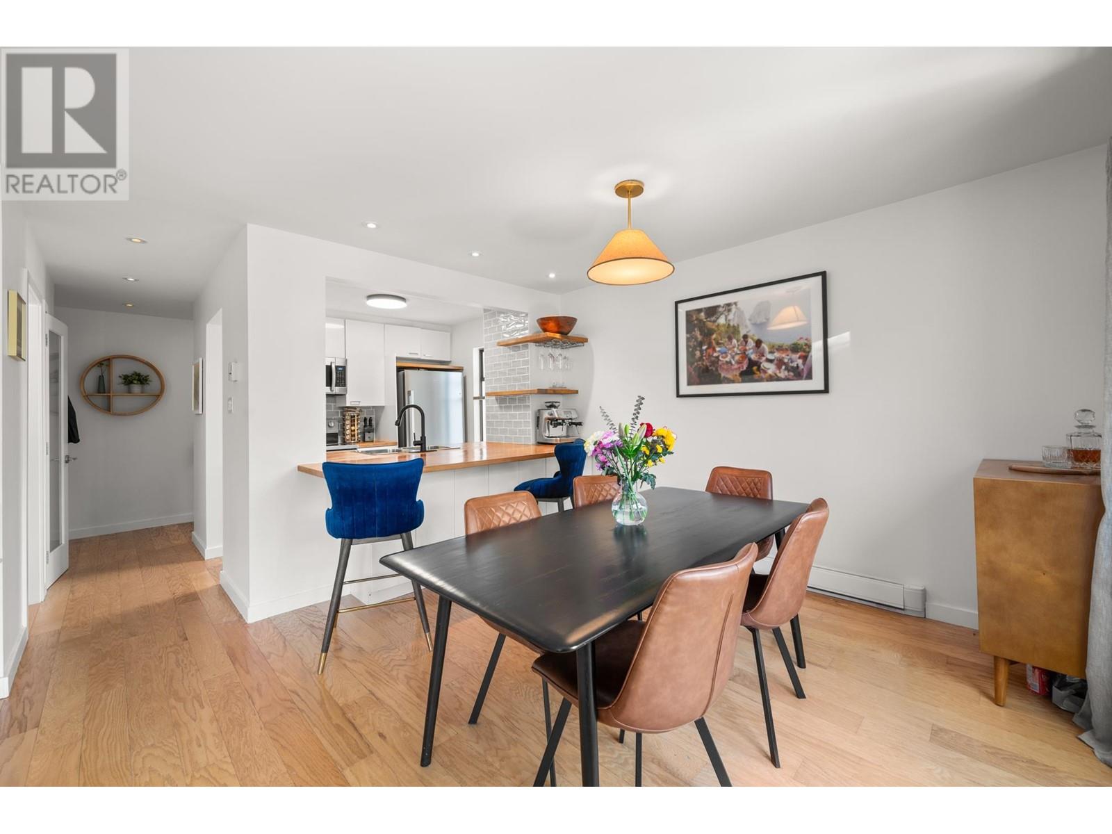 3341 Mountain Highway, North Vancouver, British Columbia  V7K 2H4 - Photo 3 - R2868027