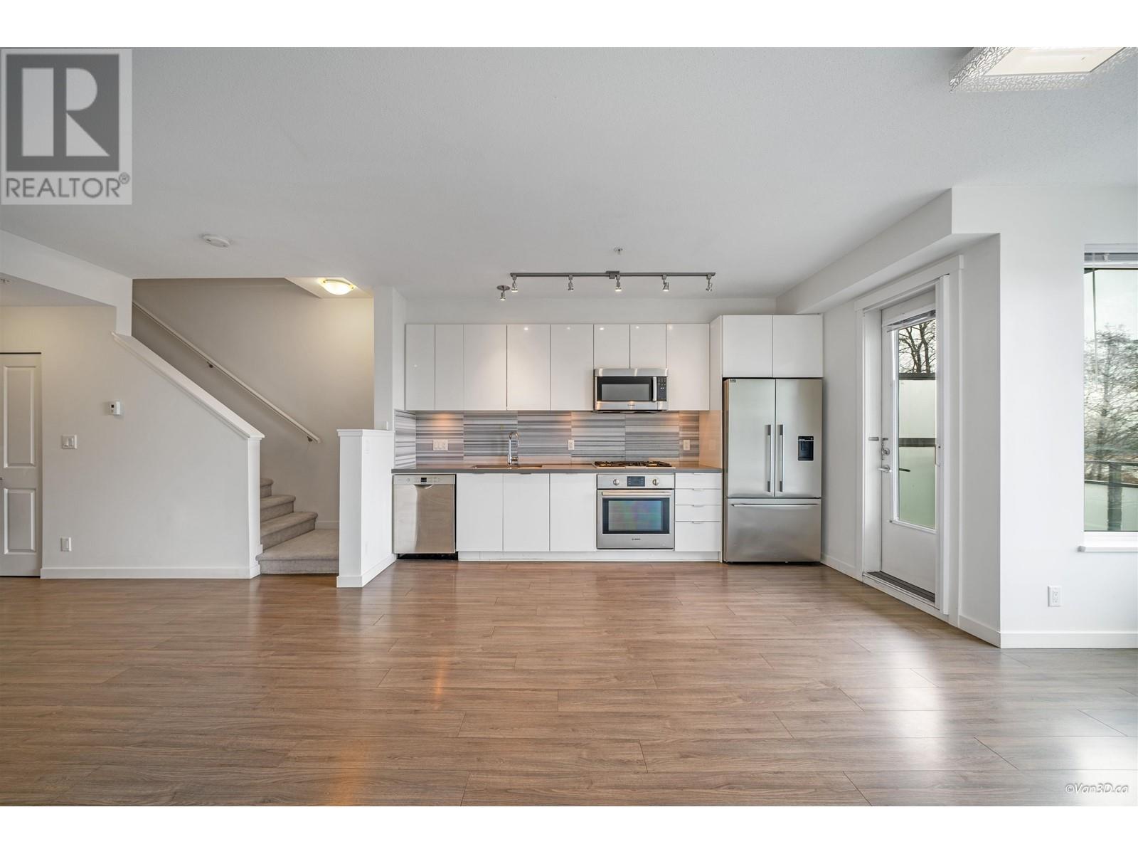 308 3138 Riverwalk Avenue, Vancouver, British Columbia  V5S 0B6 - Photo 2 - R2868033