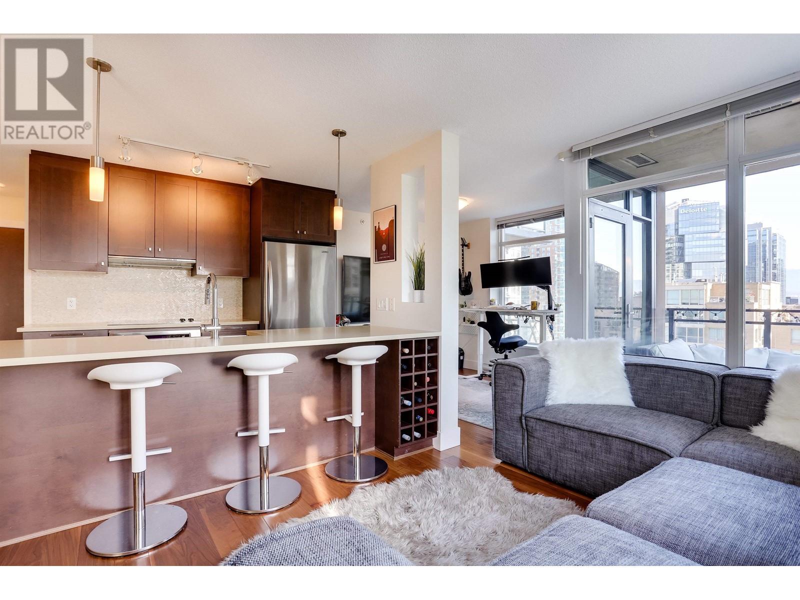 1906 888 Homer Street, Vancouver, British Columbia  V6B 0H7 - Photo 1 - R2868055