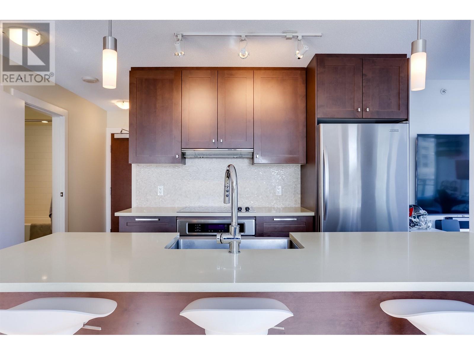 1906 888 Homer Street, Vancouver, British Columbia  V6B 0H7 - Photo 2 - R2868055