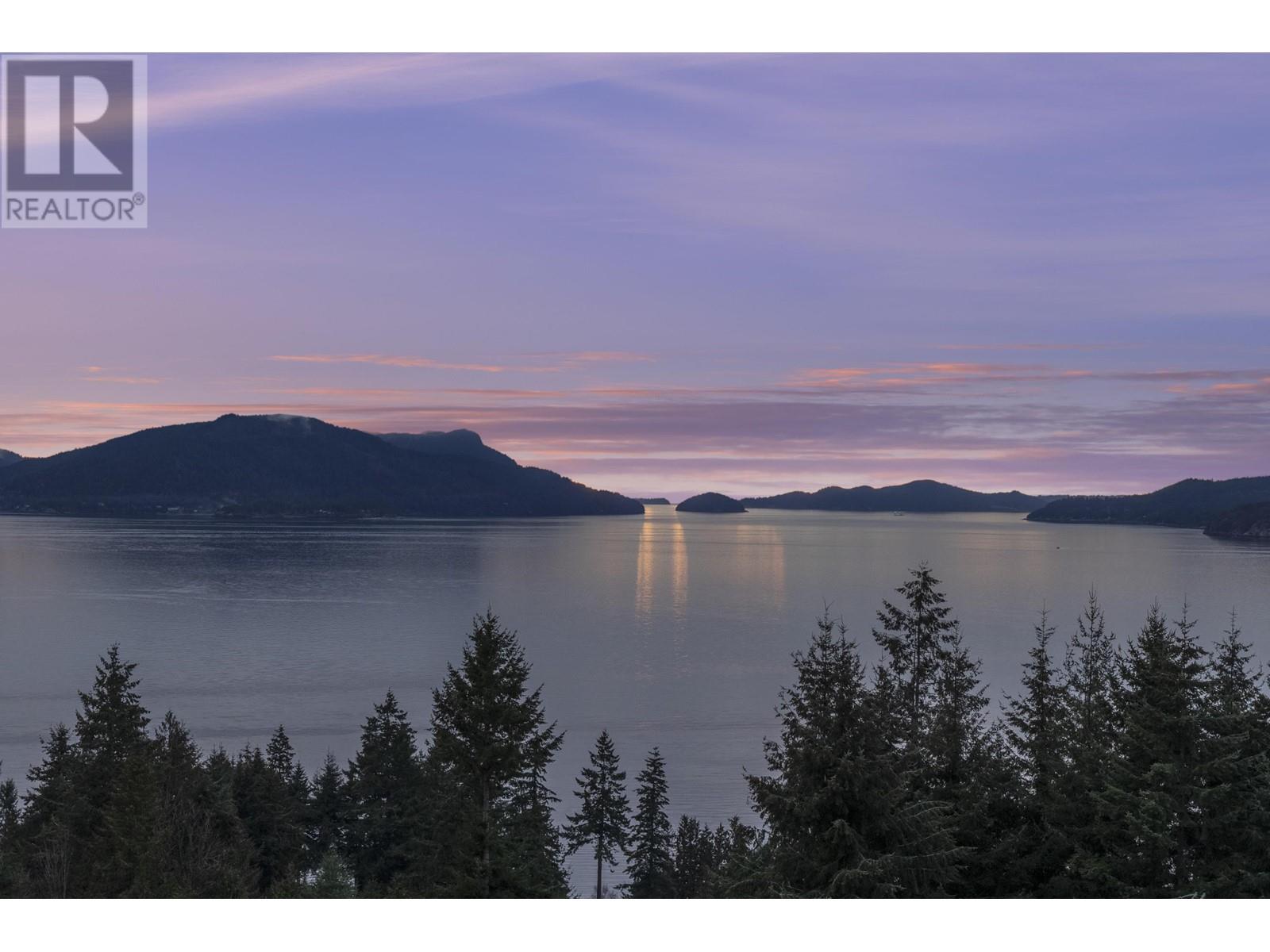 350 Bayview Road, Lions Bay, British Columbia  V0N 2E0 - Photo 2 - R2867923