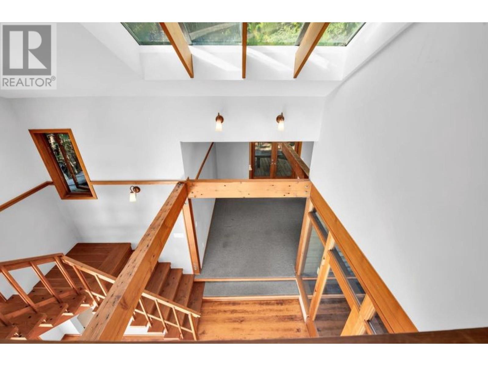 1091 Cowan Point Drive, Bowen Island, British Columbia  V0N 1G2 - Photo 11 - R2867925