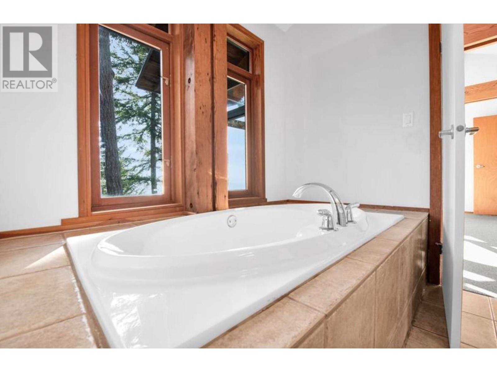 1091 Cowan Point Drive, Bowen Island, British Columbia  V0N 1G2 - Photo 22 - R2867925