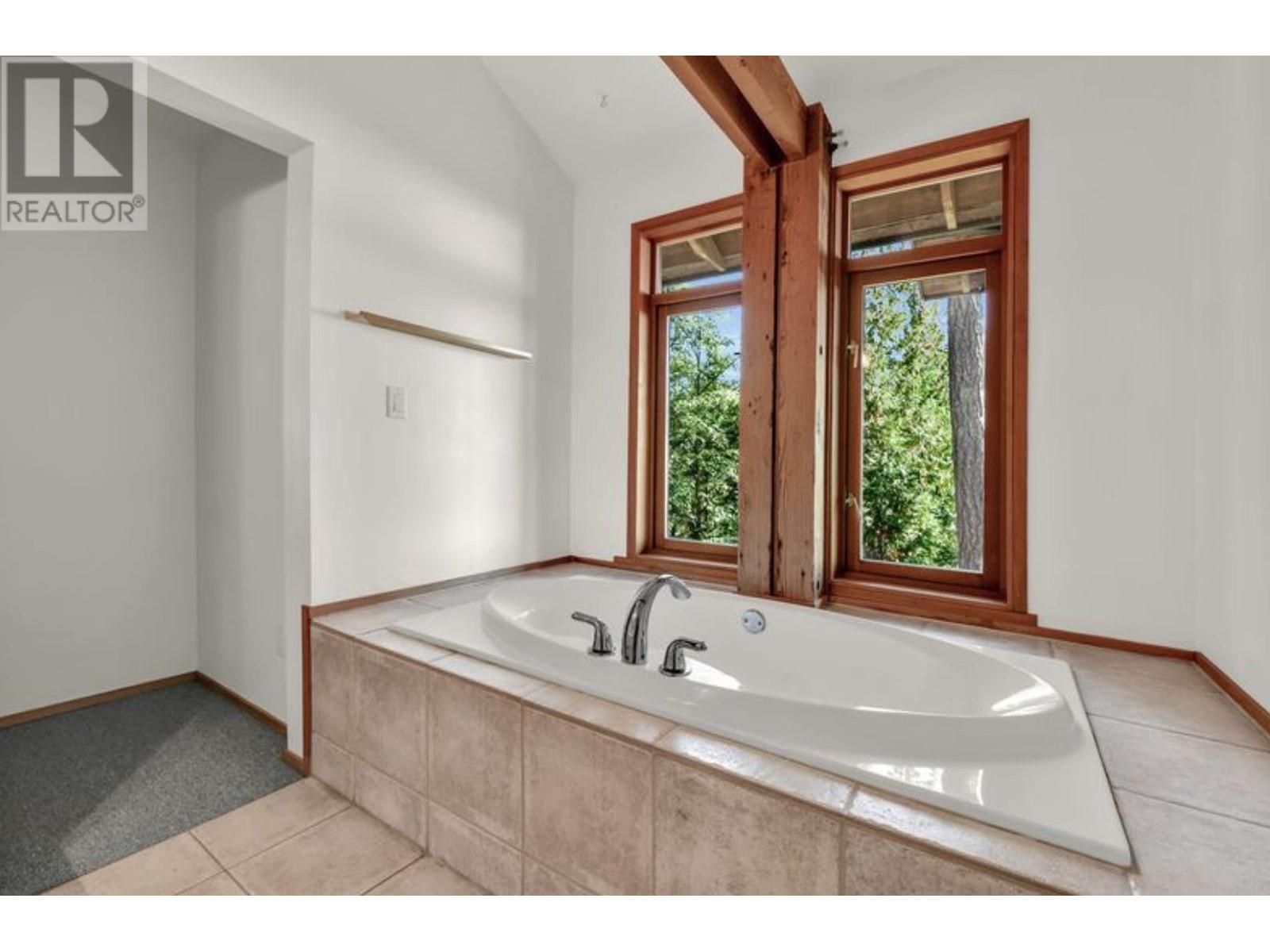 1091 Cowan Point Drive, Bowen Island, British Columbia  V0N 1G2 - Photo 23 - R2867925