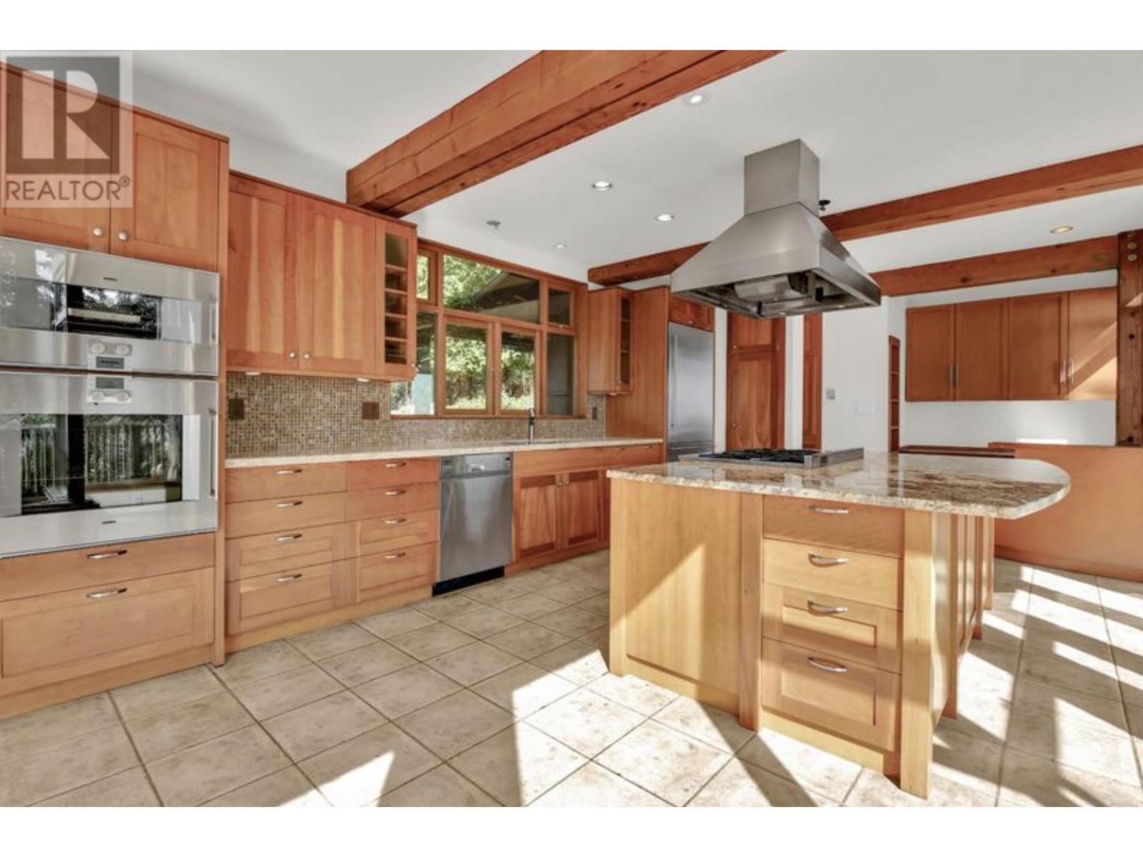 1091 Cowan Point Drive, Bowen Island, British Columbia  V0N 1G2 - Photo 5 - R2867925