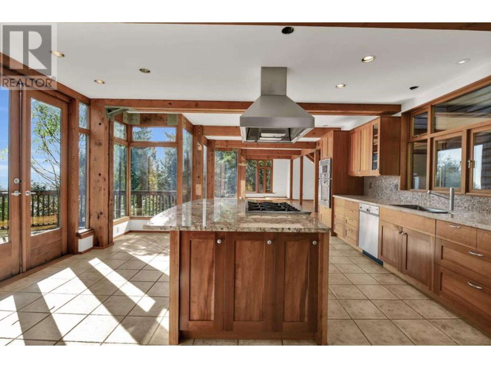1091 Cowan Point Drive, Bowen Island, British Columbia  V0N 1G2 - Photo 6 - R2867925