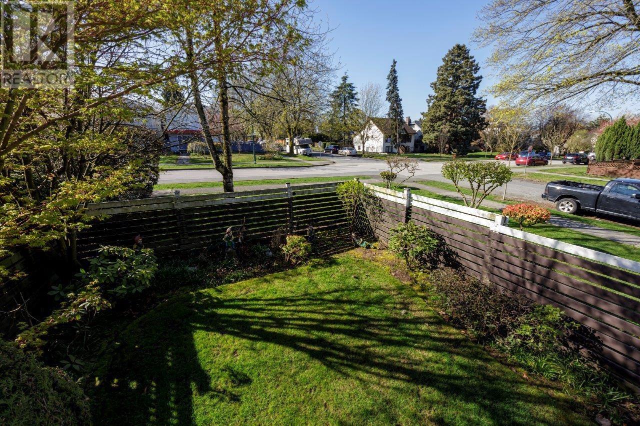 532 N Kamloops Street, Vancouver, British Columbia  V5K 4Y2 - Photo 12 - R2867934