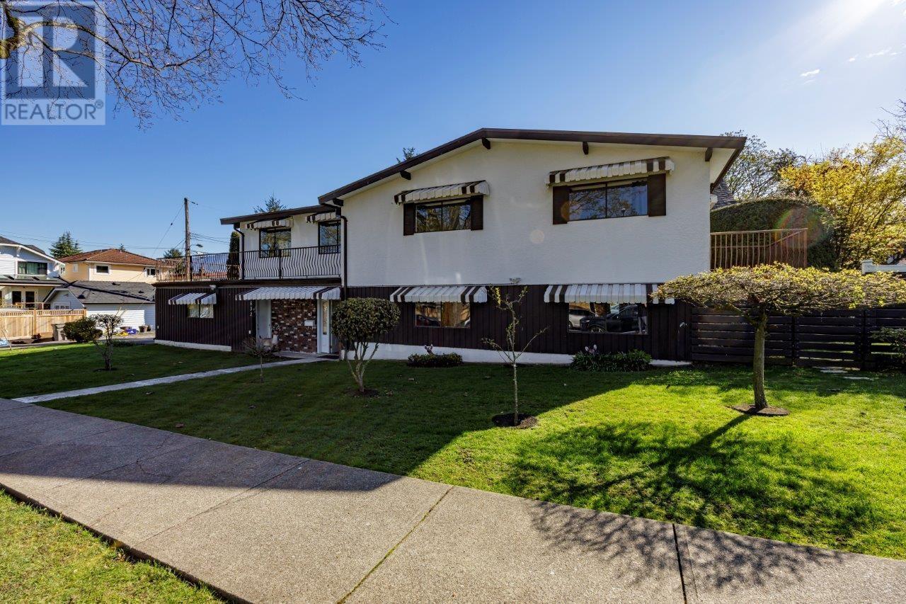 532 N Kamloops Street, Vancouver, British Columbia  V5K 4Y2 - Photo 2 - R2867934