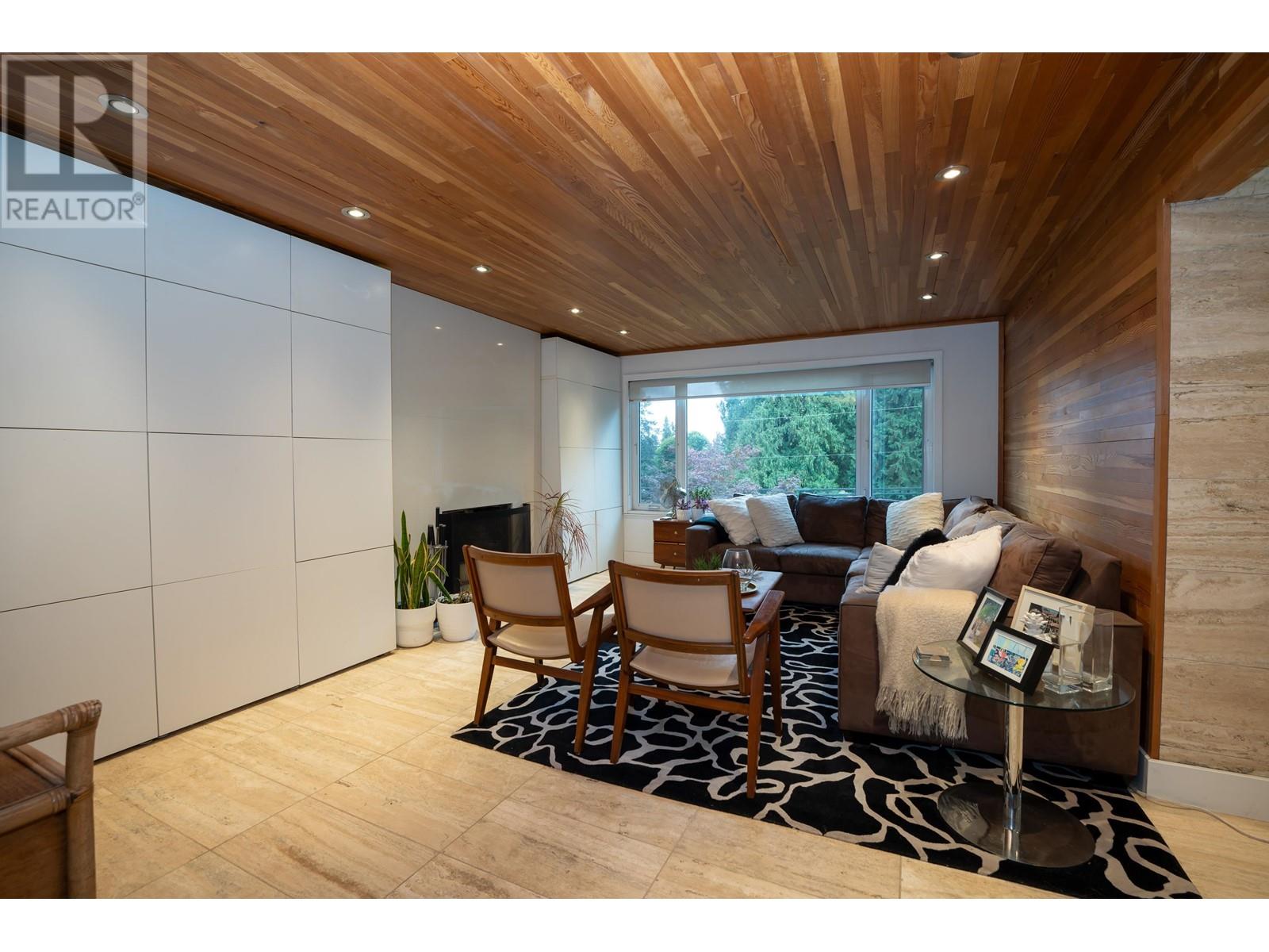 3707 Wellington Street, Port Coquitlam, British Columbia  V3B 3Y9 - Photo 10 - R2867947
