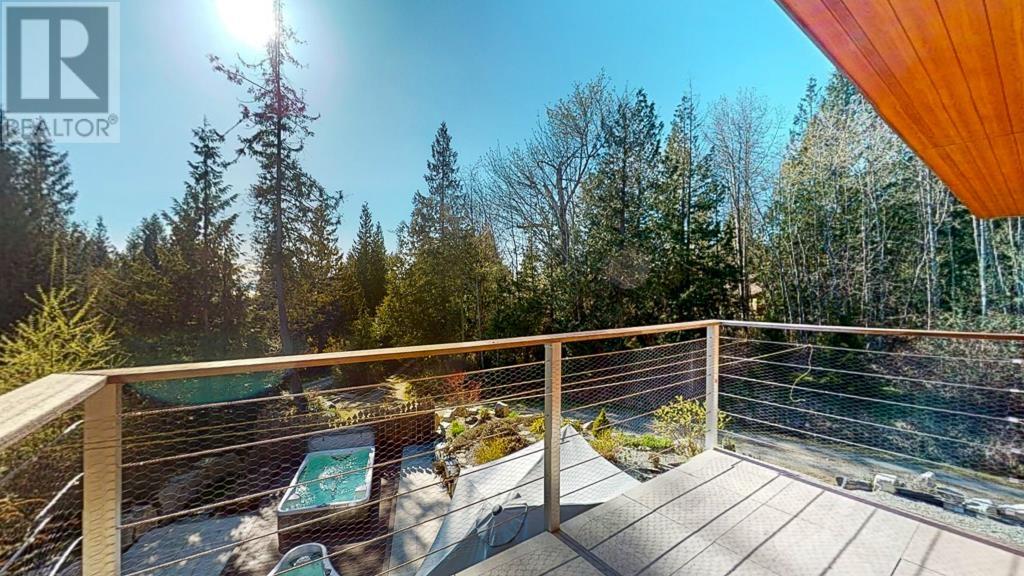 972 Joe Road, Roberts Creek, British Columbia  V0N 2W6 - Photo 17 - R2868006