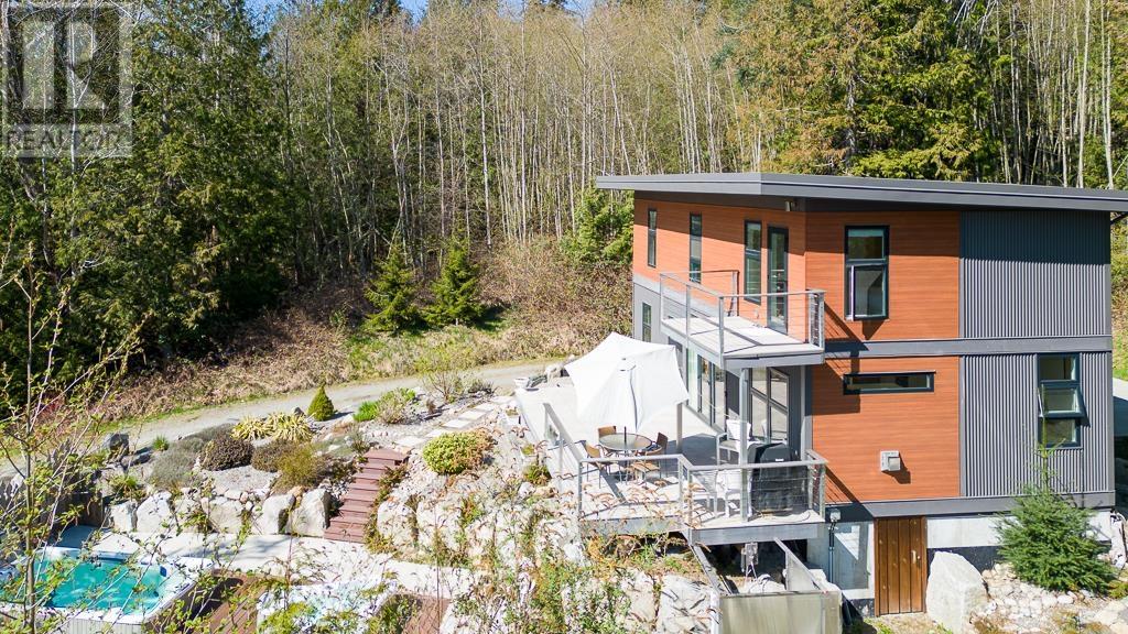 972 Joe Road, Roberts Creek, British Columbia  V0N 2W6 - Photo 29 - R2868006