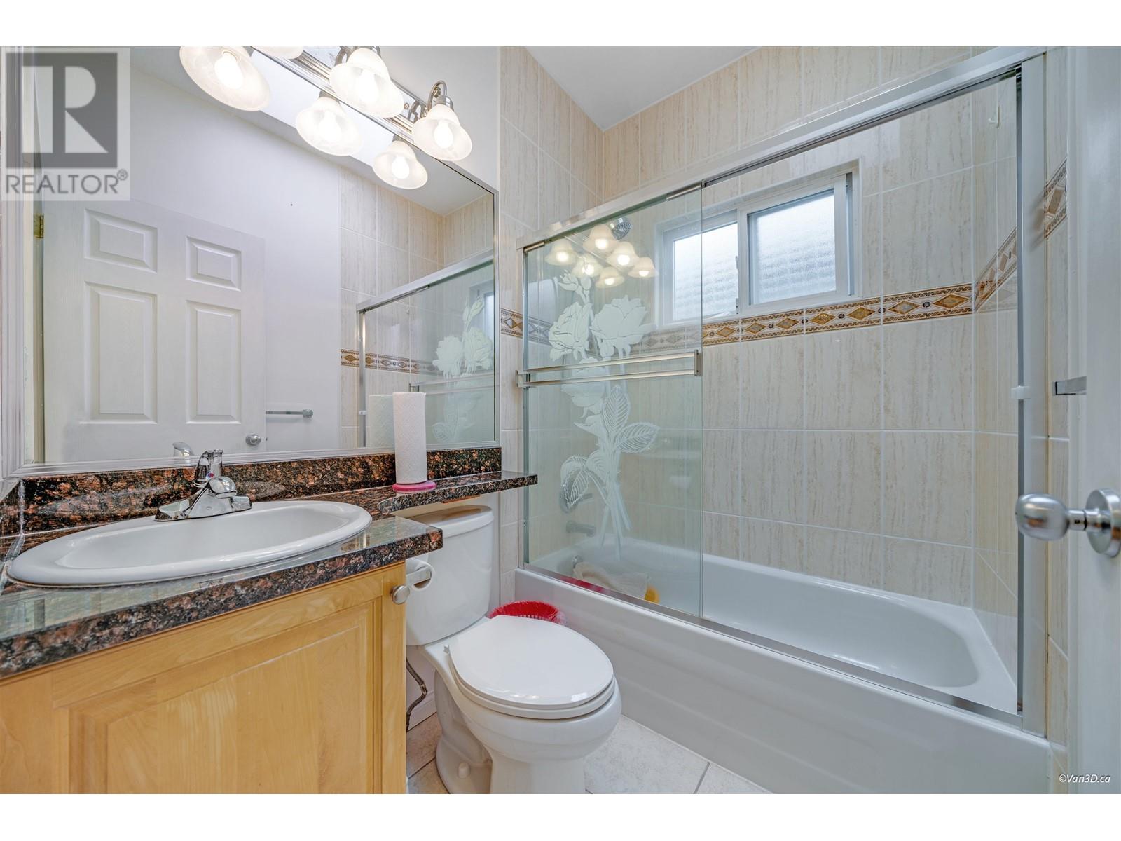 1311 E 60th Avenue, Vancouver, British Columbia  V5X 2A8 - Photo 13 - R2868024