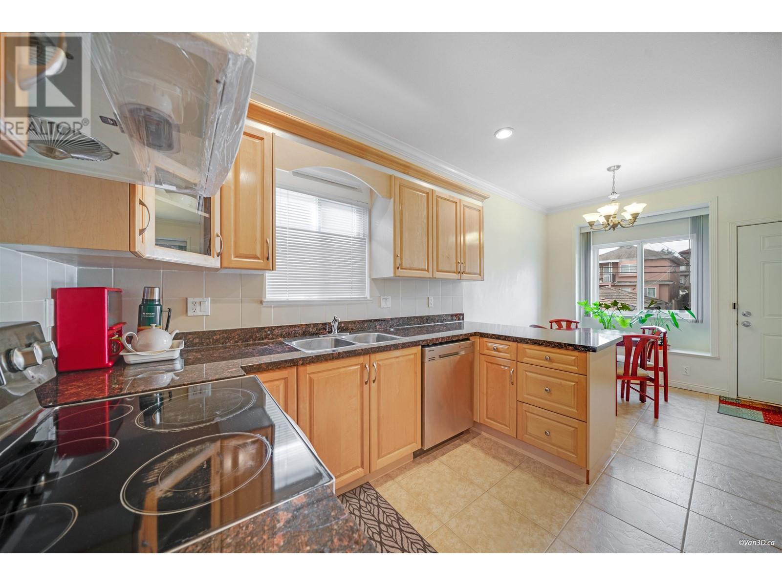 1311 E 60th Avenue, Vancouver, British Columbia  V5X 2A8 - Photo 7 - R2868024