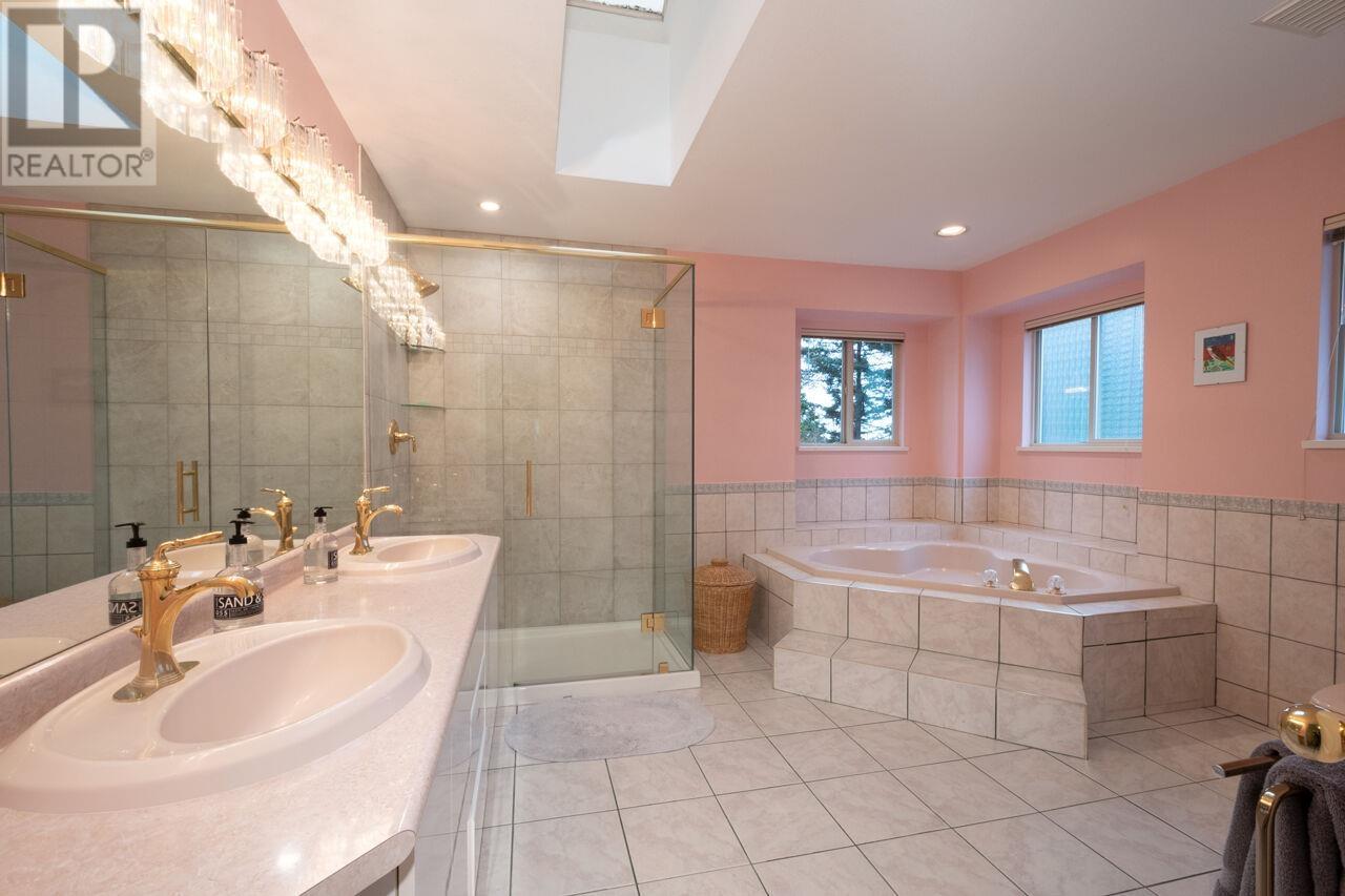 1988 Larkhall Crescent, North Vancouver, British Columbia  V7H 2Z4 - Photo 19 - R2868073