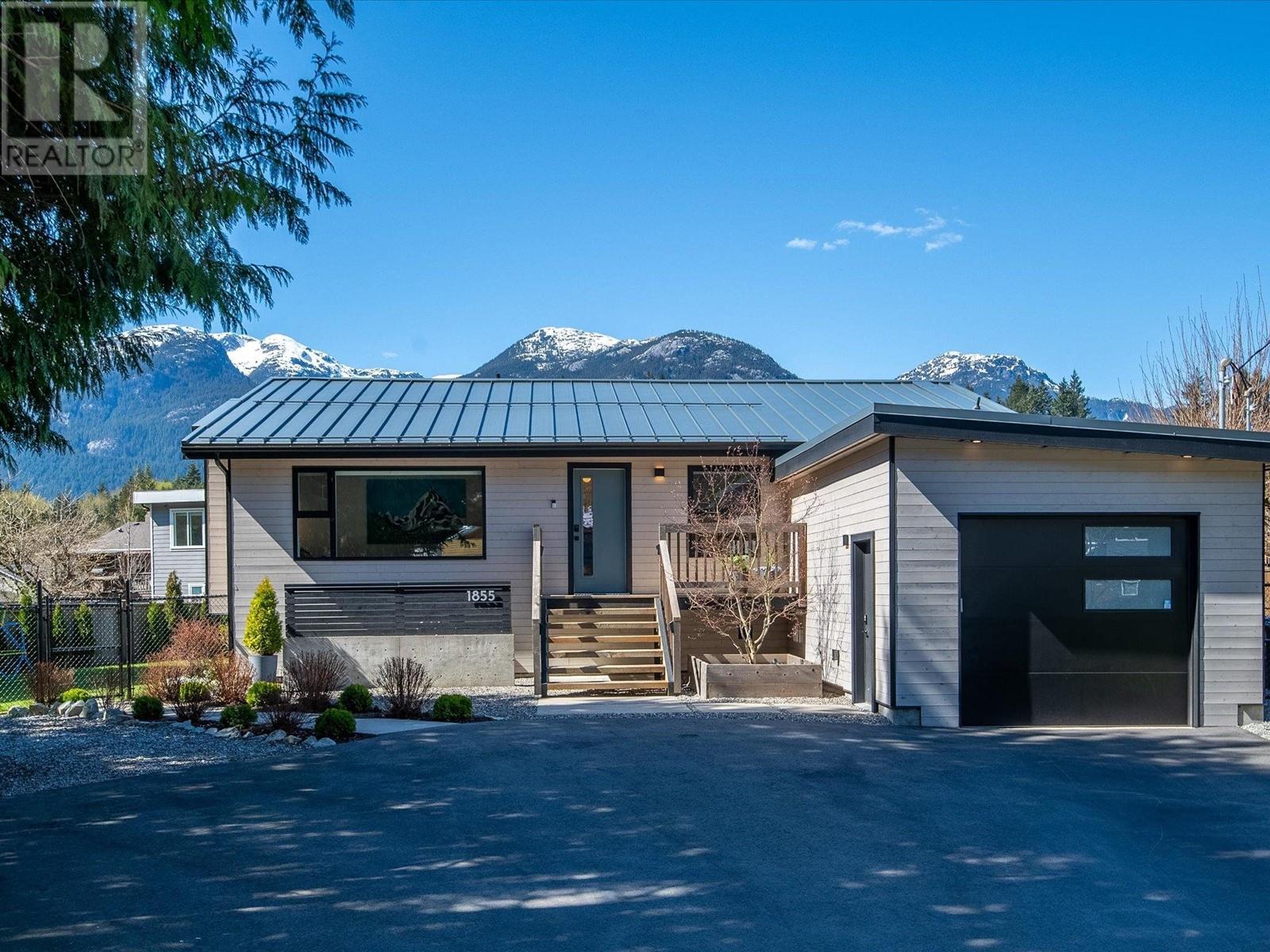 1855 Alder Place, Squamish, British Columbia  V8B 0X4 - Photo 12 - R2868057