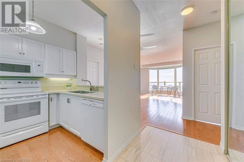 2511 Lakeshore Road Unit# 709, Oakville, Ontario  L6L 6L9 - Photo 7 - 40568040
