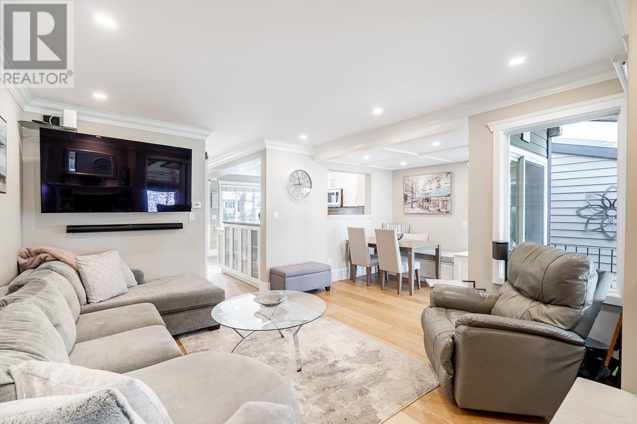 3735 Garden Grove Drive, Burnaby, British Columbia  V5G 4A5 - Photo 8 - R2867602