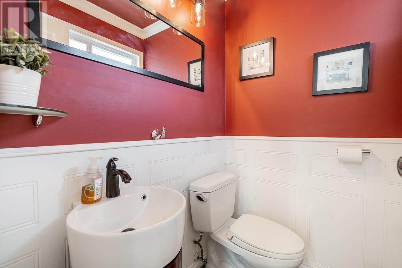 3735 Garden Grove Drive, Burnaby, British Columbia  V5G 4A5 - Photo 12 - R2867602