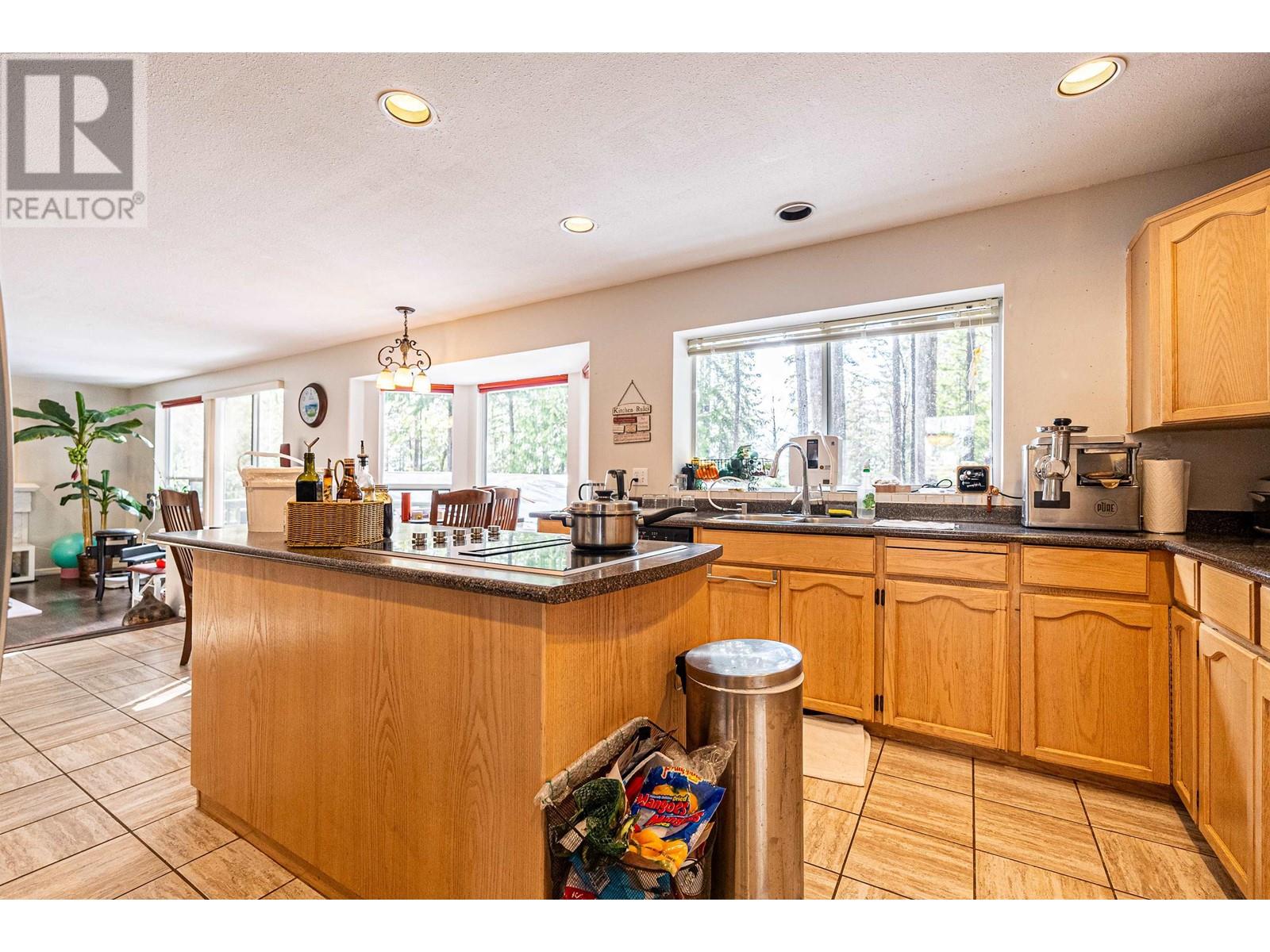 1518 Tanglewood Lane, Coquitlam, British Columbia  V3E 2V2 - Photo 13 - R2867971